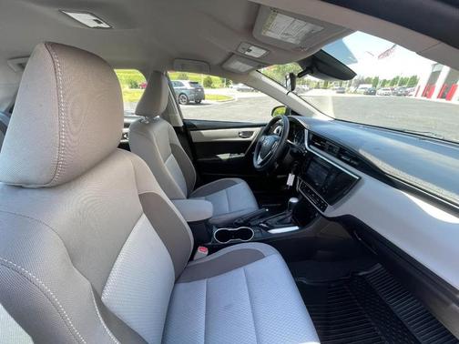Black Sand Pearl 2018 Toyota Corolla LE