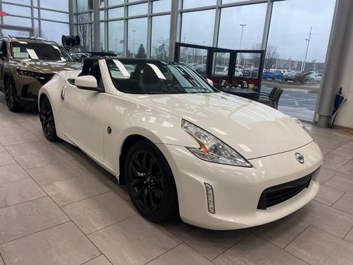 2017 Nissan 370Z Touring