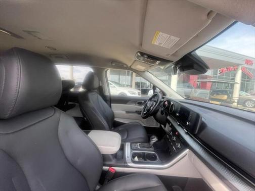 2022 Kia Carnival LXS