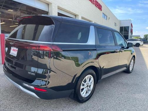 2022 Kia Carnival LXS