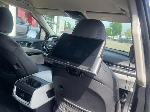 2022 Kia Carnival LXS