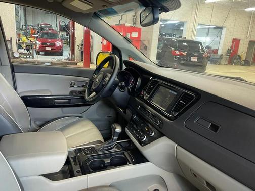 2018 Kia Sedona SX