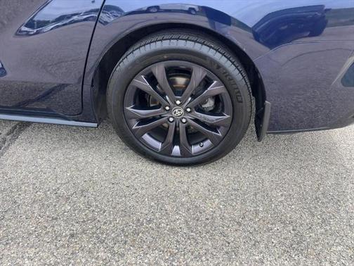 2021 Toyota Sienna XSE 7 Passenger