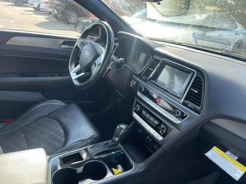 2018 Hyundai SONATA Sport 2.0T