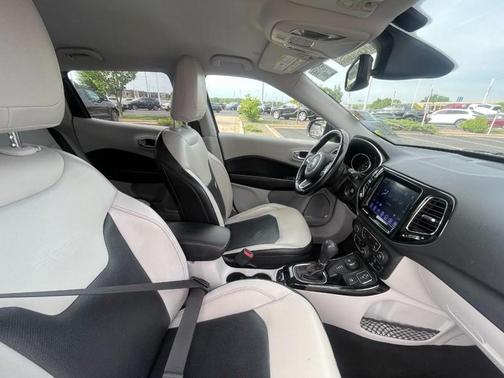 SILVER 2021 Jeep Compass