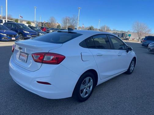 2017 Chevrolet Cruze LS