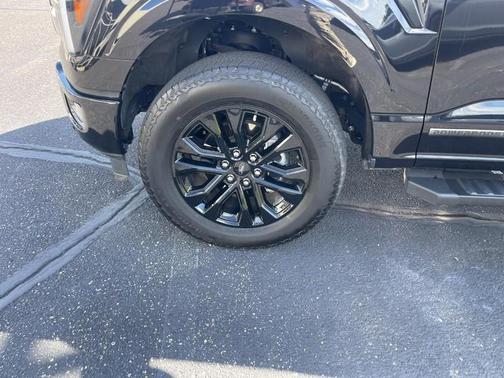 Agate Black Metallic 2024 Ford F-150 Lariat