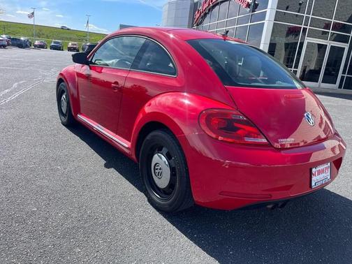 Tornado Red 2015 Volkswagen Beetle 1.8T
