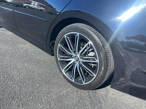 2019 Toyota Avalon Touring