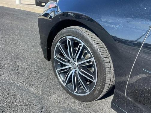 2019 Toyota Avalon Touring