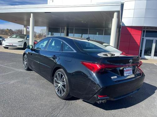 2019 Toyota Avalon Touring