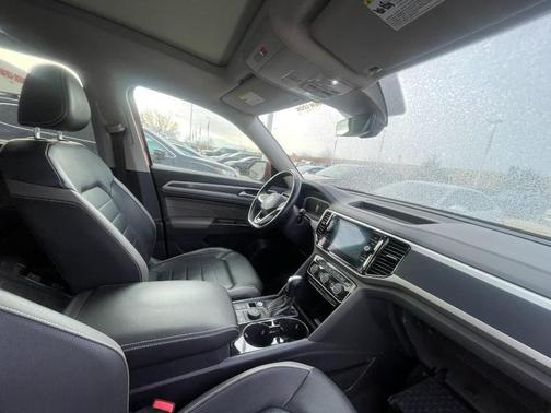 2022 Volkswagen Atlas 3.6L SEL Premium