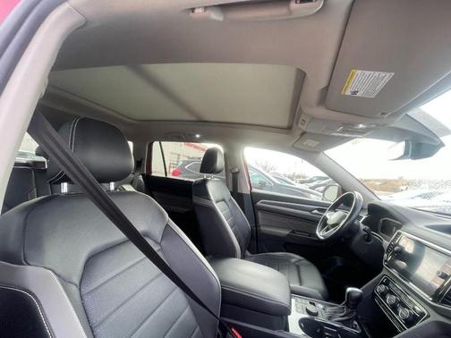 2022 Volkswagen Atlas 3.6L SEL Premium