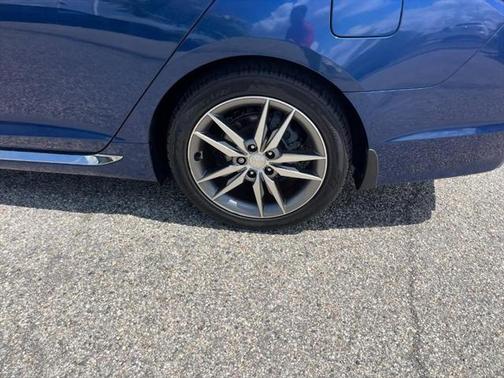 2017 Hyundai SONATA Sport 2.0T