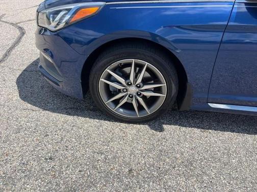 2017 Hyundai SONATA Sport 2.0T