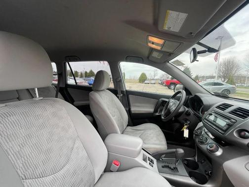 Classic Silver Metallic 2012 Toyota RAV4 Base