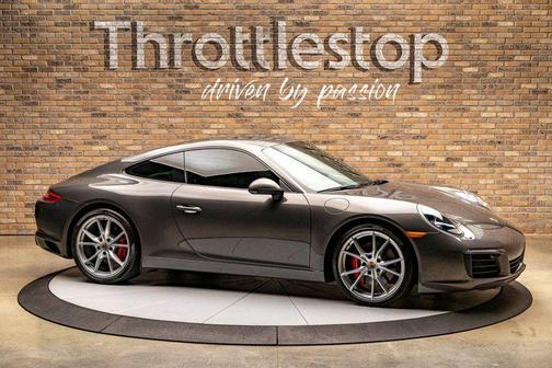2017 Porsche 911 Carrera 4
