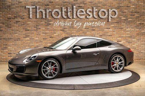 2017 Porsche 911 Carrera 4