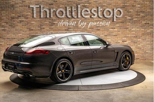 2016 Porsche Panamera Turbo S