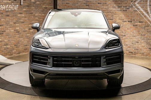 Arctic Grey 2024 Porsche Cayenne Cayenne