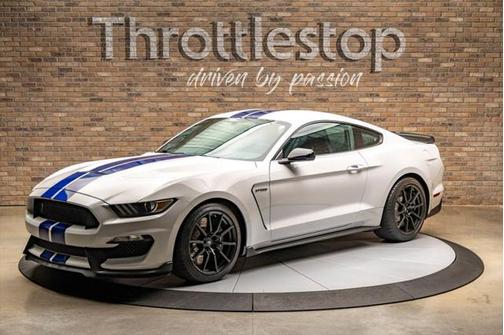 2016 Ford Shelby GT350 Base
