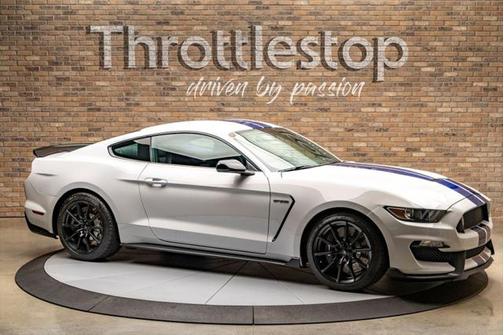 2016 Ford Shelby GT350 Base