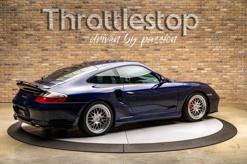 2002 Porsche 911 Carrera (M6)