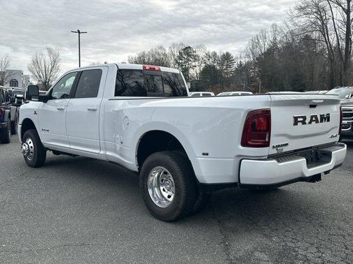 2026 RAM 3500 Laramie Crew Cab 4x4 8' Box