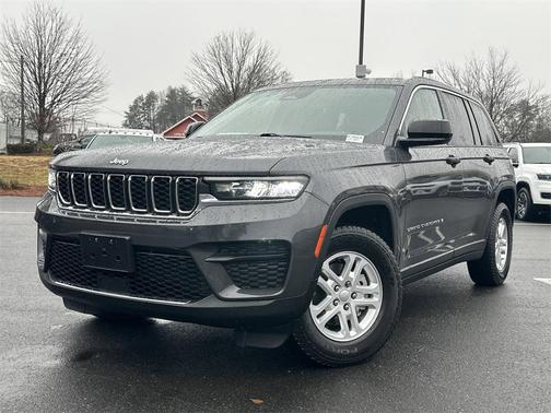 2022 Jeep Grand Cherokee Laredo