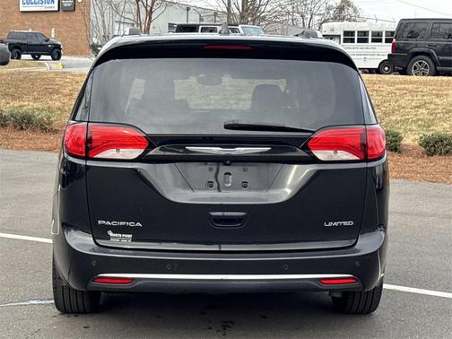2019 Chrysler Pacifica Limited