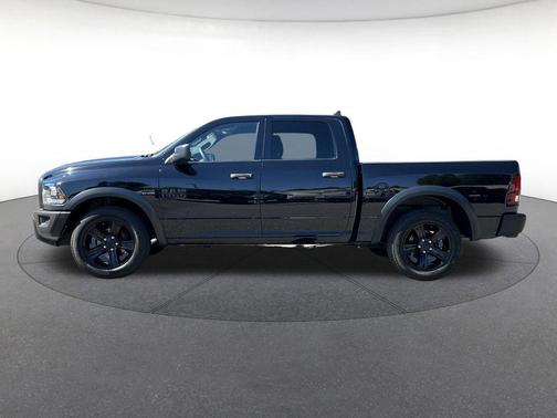 Diamond Black Crystal Pearlcoat 2024 RAM 1500 Classic Warlock Crew Cab 4x2 5'7' Box