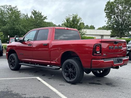 Molten Red Pearlcoat 2026 RAM 2500 Big Horn Crew Cab 4x4 6'4' Box