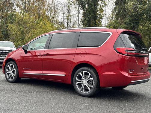 2026 Chrysler Pacifica L