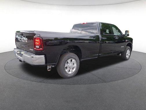 2025 RAM 2500 Big Horn Crew Cab 4x4 8' Box