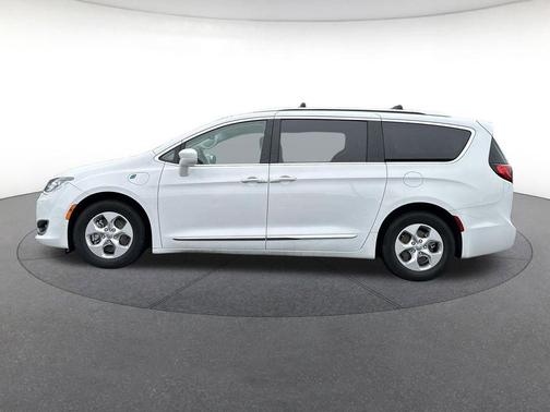 Bright White Clearcoat 2018 Chrysler Pacifica Hybrid Touring L