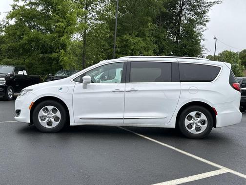 Bright White Clearcoat 2018 Chrysler Pacifica Hybrid Touring L