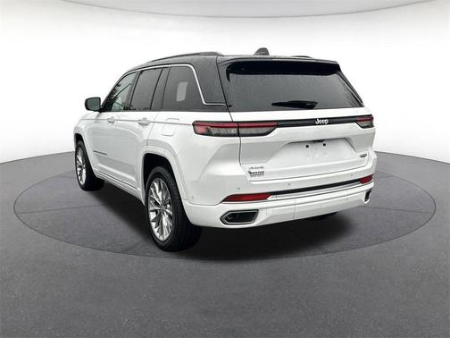 2025 Jeep Grand Cherokee Summit