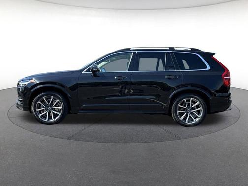 Onyx Black Metallic 2019 Volvo XC90 T5 Momentum