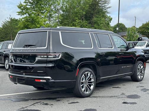 Diamond Black Crystal Pearlcoat 2024 Jeep Grand Wagoneer L Series III 4x4