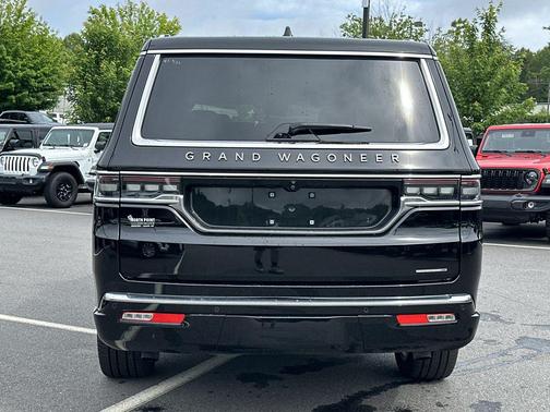 Diamond Black Crystal Pearlcoat 2024 Jeep Grand Wagoneer L Series III 4x4