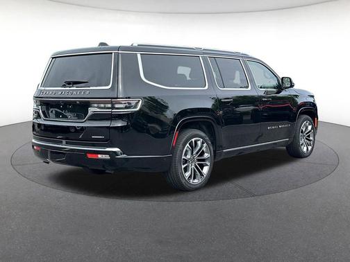 Diamond Black Crystal Pearlcoat 2024 Jeep Grand Wagoneer L Series III 4x4