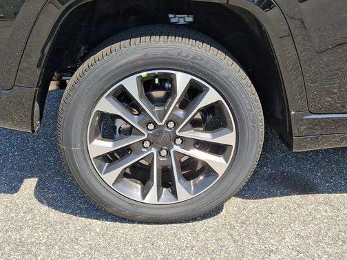 2025 Jeep Grand Cherokee Overland