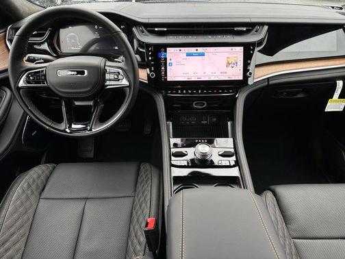 2026 Jeep Grand Cherokee Summit