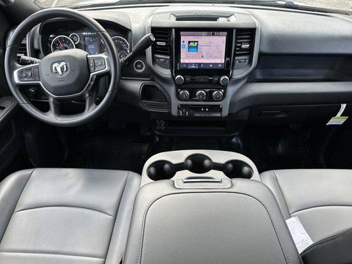 2026 RAM 2500 Tradesman Crew Cab 4x2 8' Box