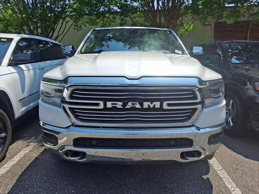 2020 RAM 1500 Laramie Crew Cab 4x4 64' Box