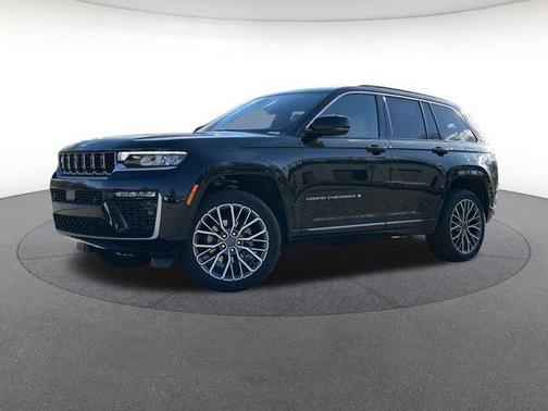 diamond black crystal pearlcoat 2026 Jeep Grand Cherokee Summit