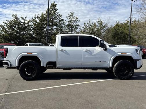 2024 GMC Sierra 2500 AT4