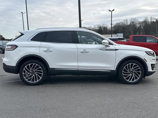 2020 Lincoln Nautilus Reserve