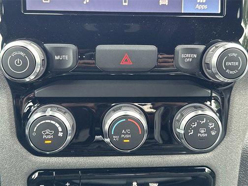 2025 RAM 3500 Tradesman Crew Cab 4x4 8' Box