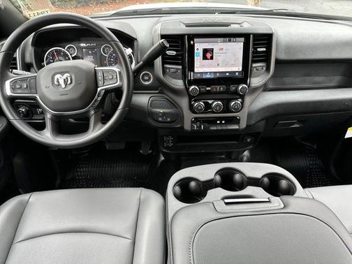 2026 RAM 3500 Tradesman Crew Cab 4x4 6'4' Box